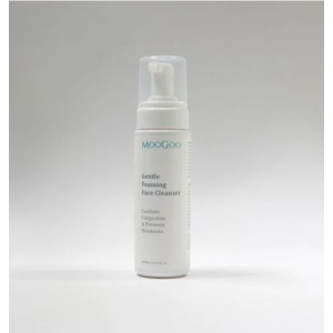 Sữa rửa mặt trắng da, kiềm dầu, chống mụn, chiết xuất hoa cúc và đu đủ - Moogoo